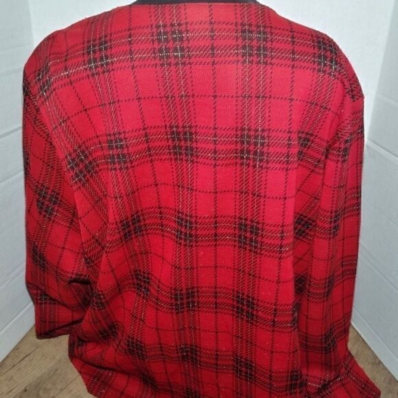 C.D Daniels Cardigan with build in tank - Picture 3 of 10